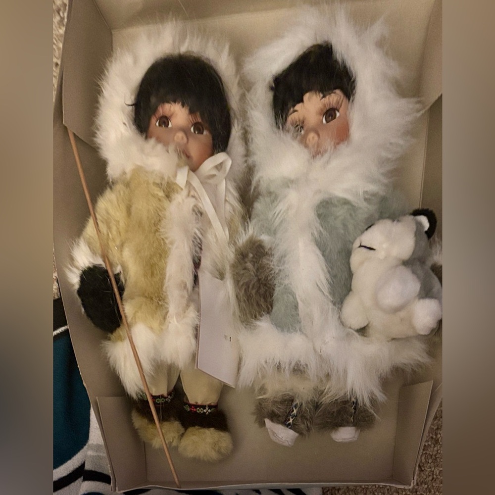 Adorable Porcelain Native American/Eskimo Doll Set, NWT